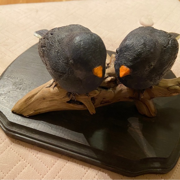 Hand made - Bird carving - dark eyed junkos - handcrafted - Picture 3 of 13